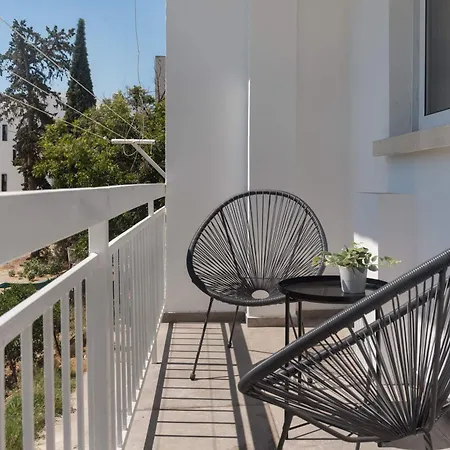 Phaedrus Living Breeze Residences Grace Апартаменты *